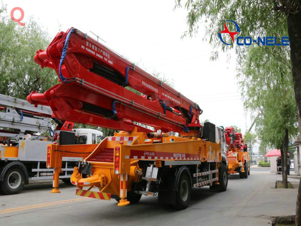 天泵，小型泵車，小型混凝土泵車